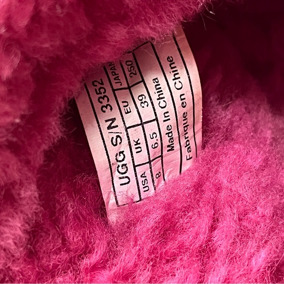 Pink UGG boots - Picture 7 of 9